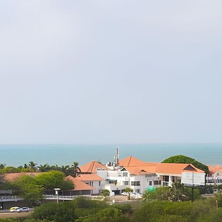 2 Dormitorios Jacuzzi Y Vista Mar. Frente A Playa Cartagena Exterior photo